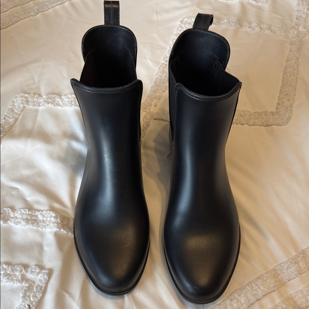 a new day Black Ankle Boots